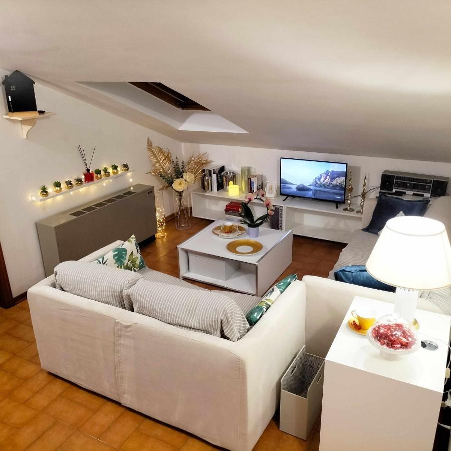 Milordo Gubbio Apartment ภายนอก รูปภาพ